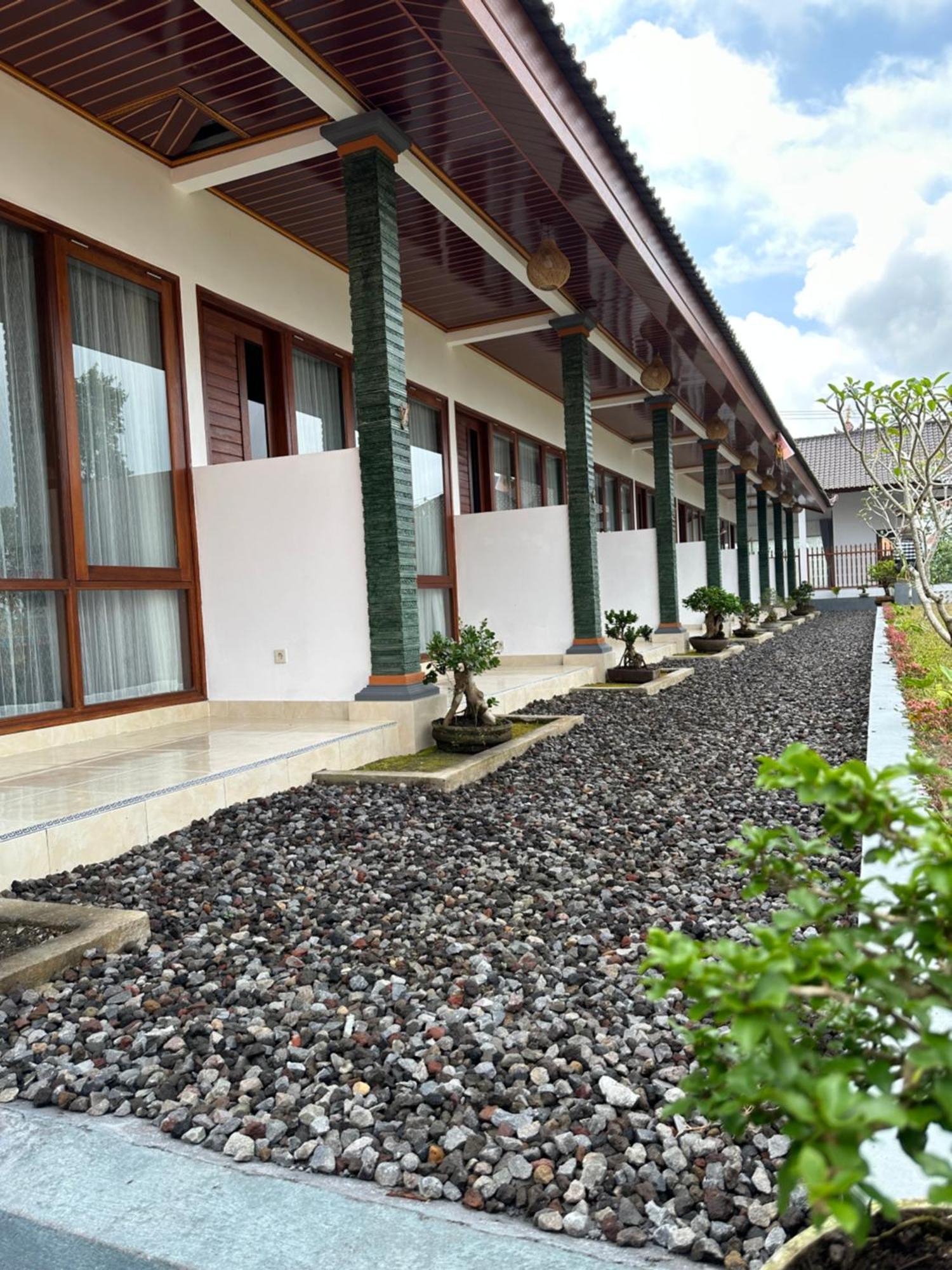Bali Basuki Retreat Center Apartment Besakih ภายนอก รูปภาพ