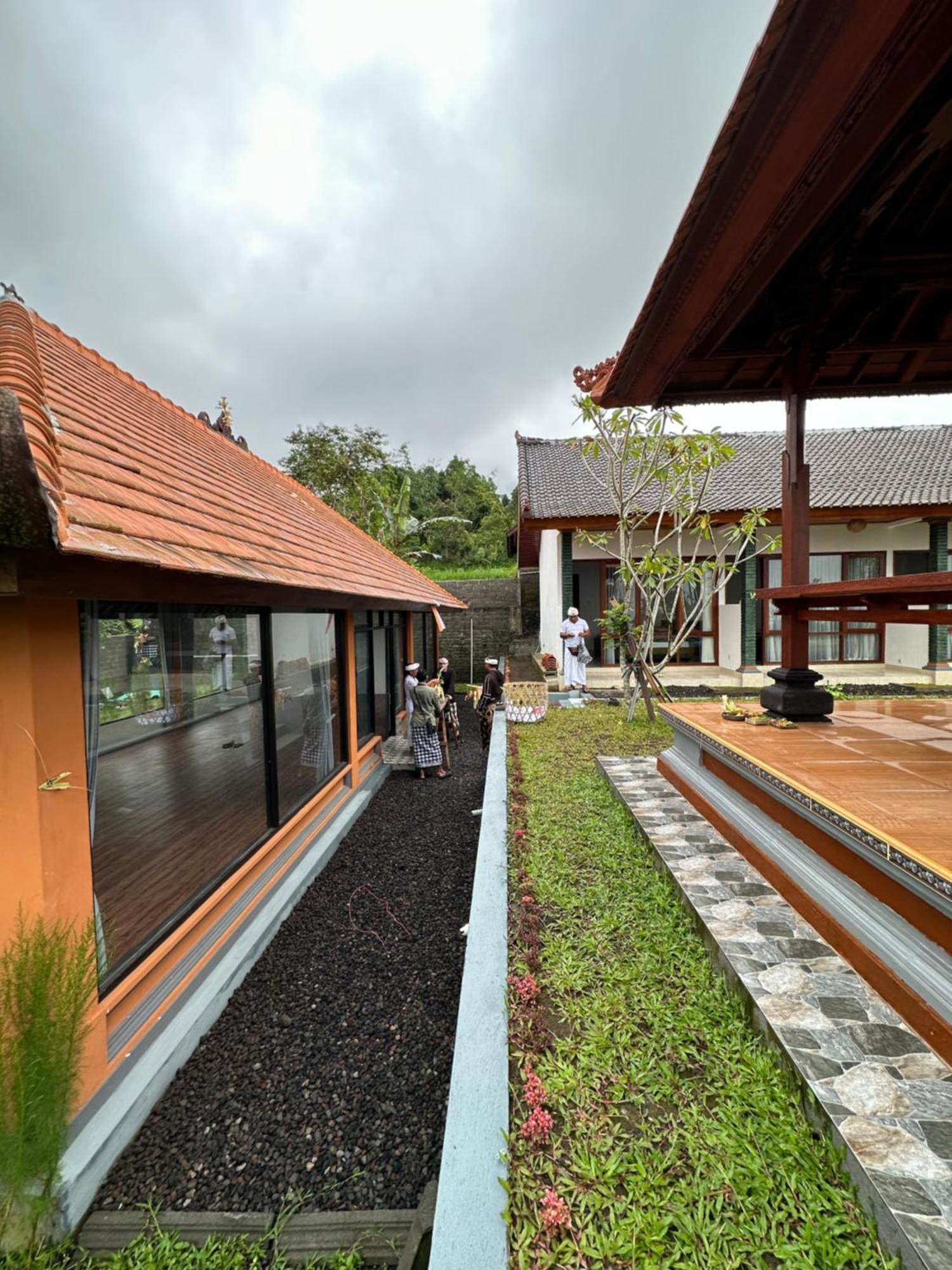 Bali Basuki Retreat Center Apartment Besakih ภายนอก รูปภาพ