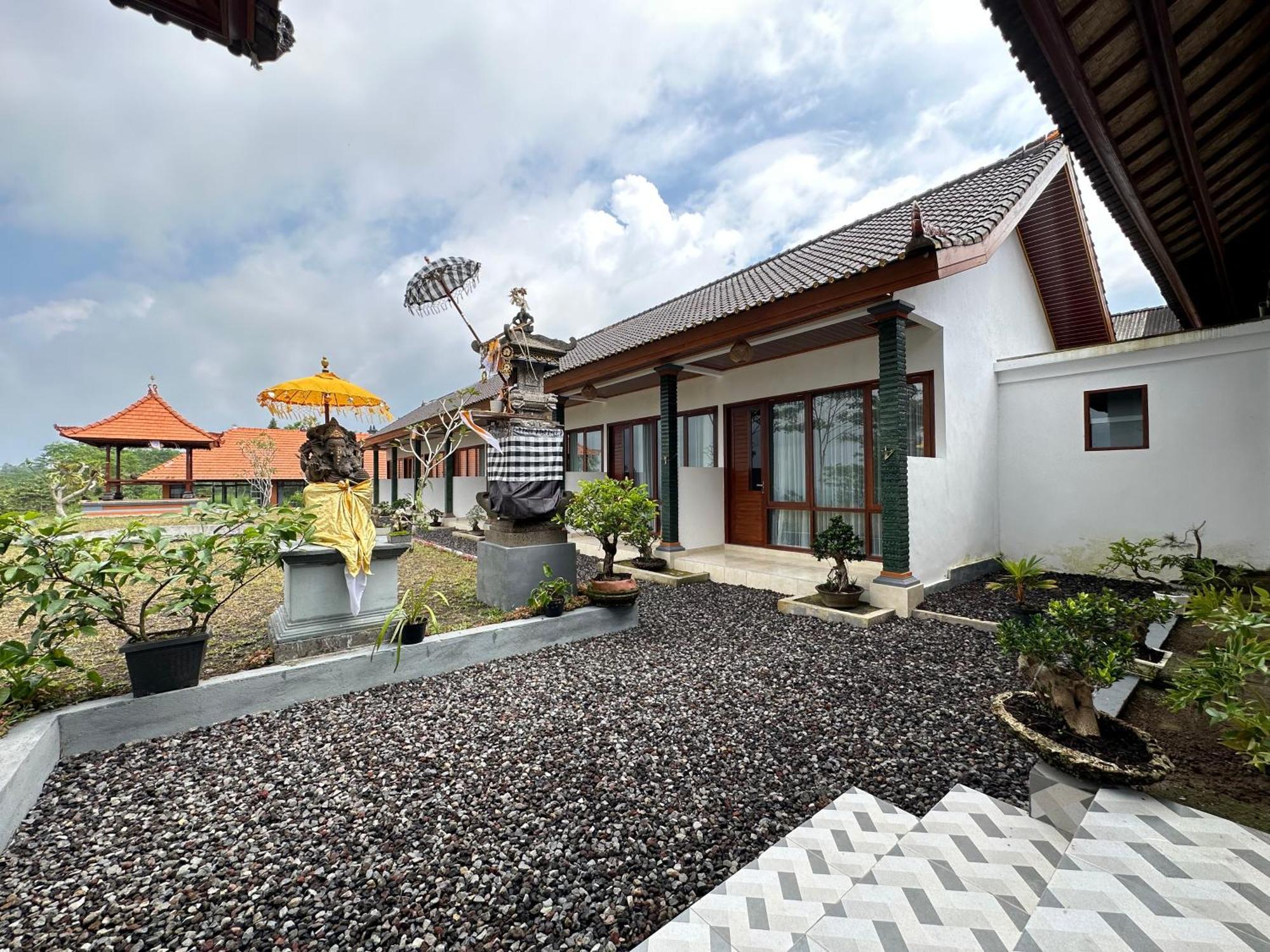 Bali Basuki Retreat Center Apartment Besakih ภายนอก รูปภาพ