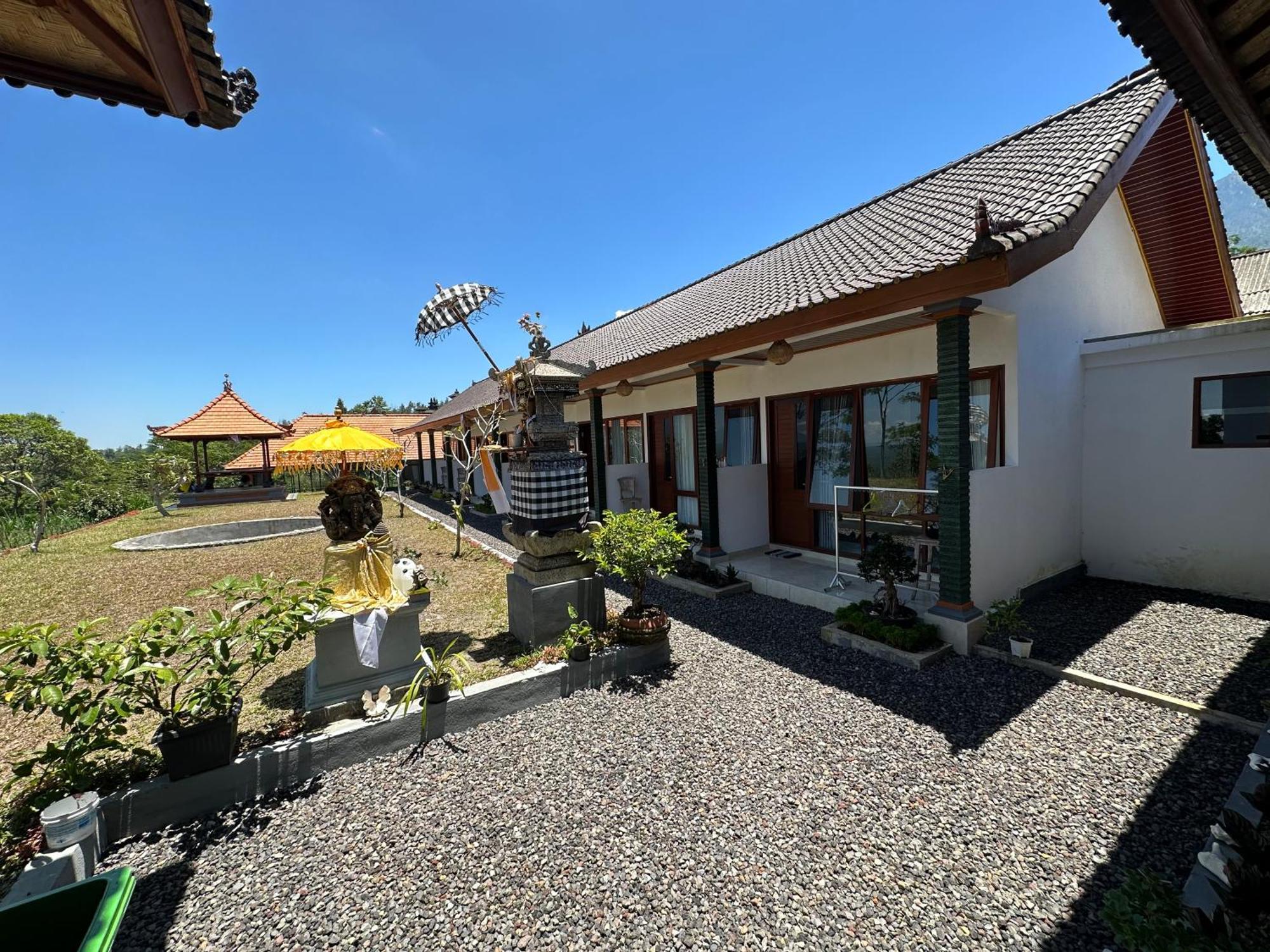 Bali Basuki Retreat Center Apartment Besakih ภายนอก รูปภาพ