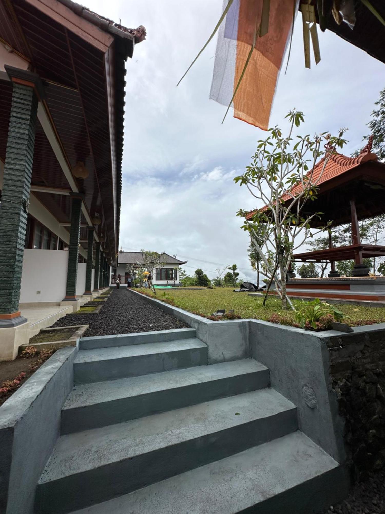 Bali Basuki Retreat Center Apartment Besakih ภายนอก รูปภาพ